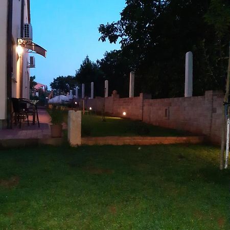 Studio Apartman San 3 Лижнян Экстерьер фото